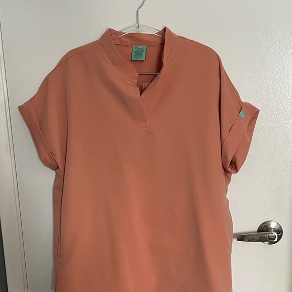 Garde Malade Scrub Set - Size L - Picture 1 of 3